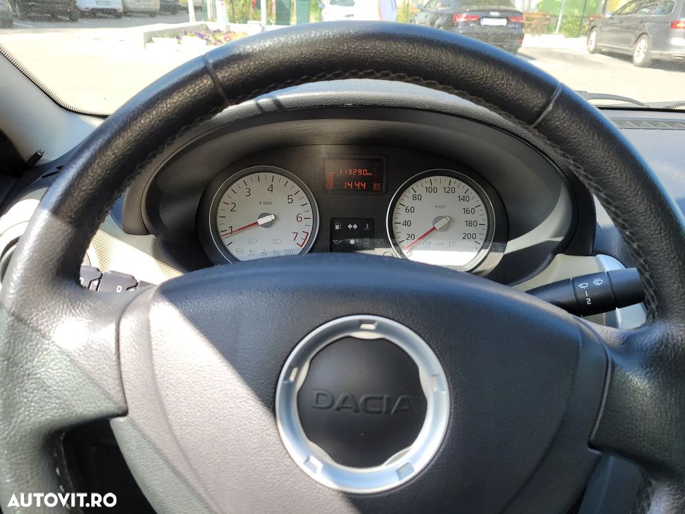 Dacia Logan 1.6 MPI Prestige - 1