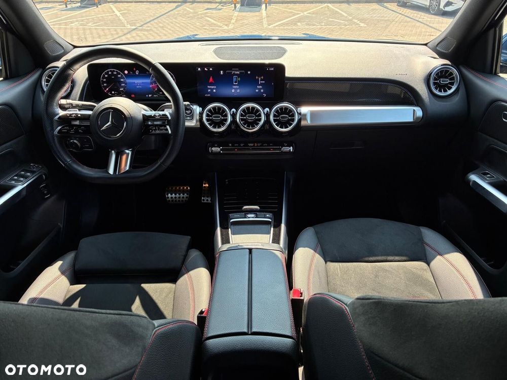 Mercedes-Benz GLB - 9
