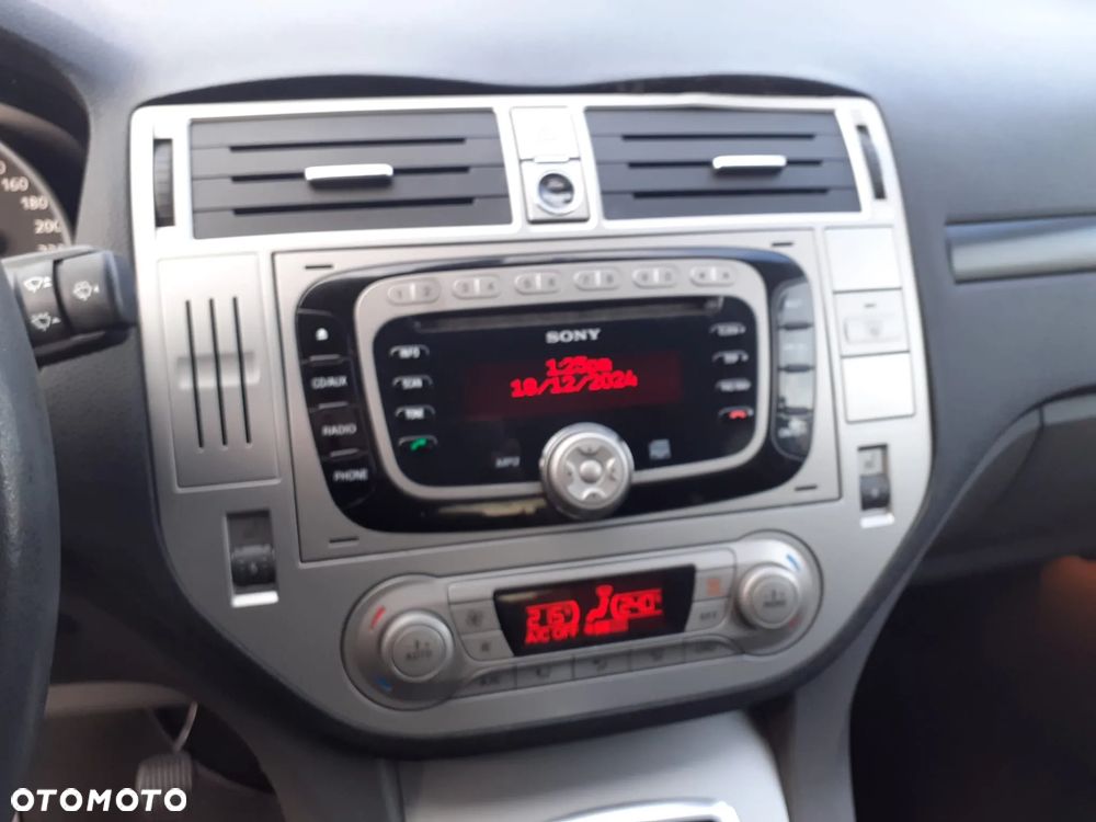 Ford Kuga 2.0 TDCi Titanium - 27