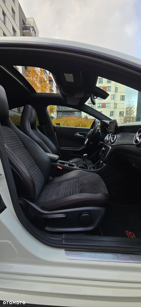 Mercedes-Benz GLA - 11