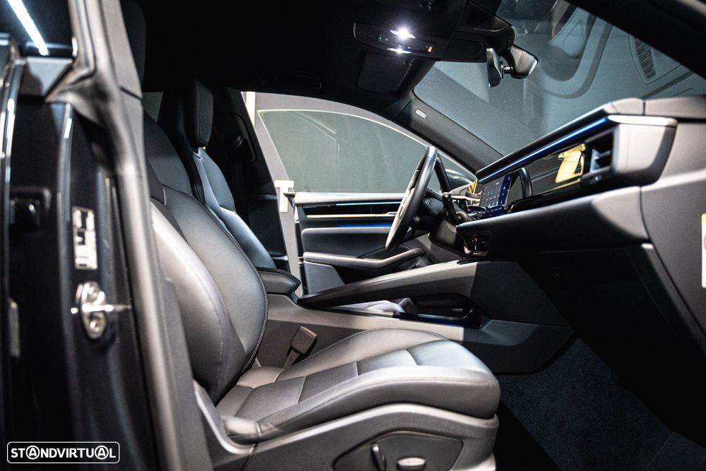 Porsche Macan Electric - 26