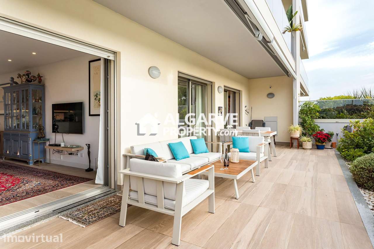 Excelente T2 Moderno com amplo terraço perto da Praia — Quarteira, Alg - Grande imagem: 5/27