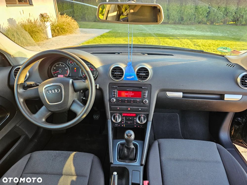 Audi A3 3-drzwiowe 1.6 Ambiente - 9