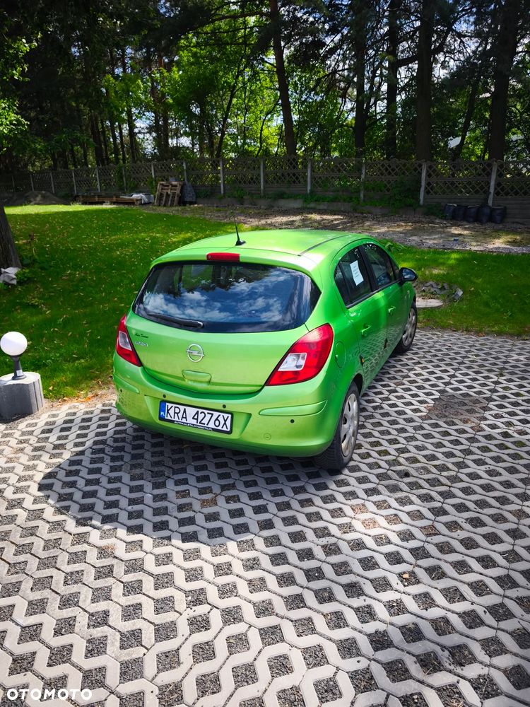 Opel Corsa 1.2 16V Graphite - 4