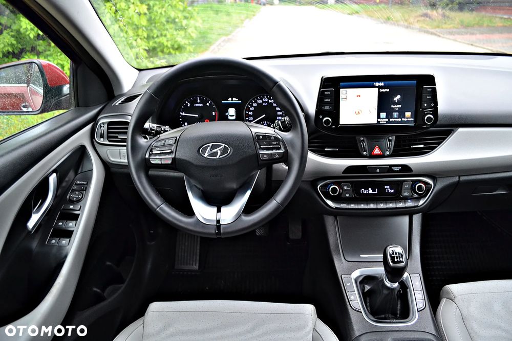 Hyundai i30 blue 1.6 CRDi Premium - 28