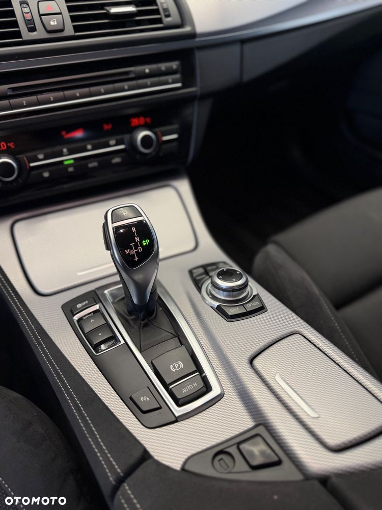 BMW Seria 5 520i Sport-Aut - 17