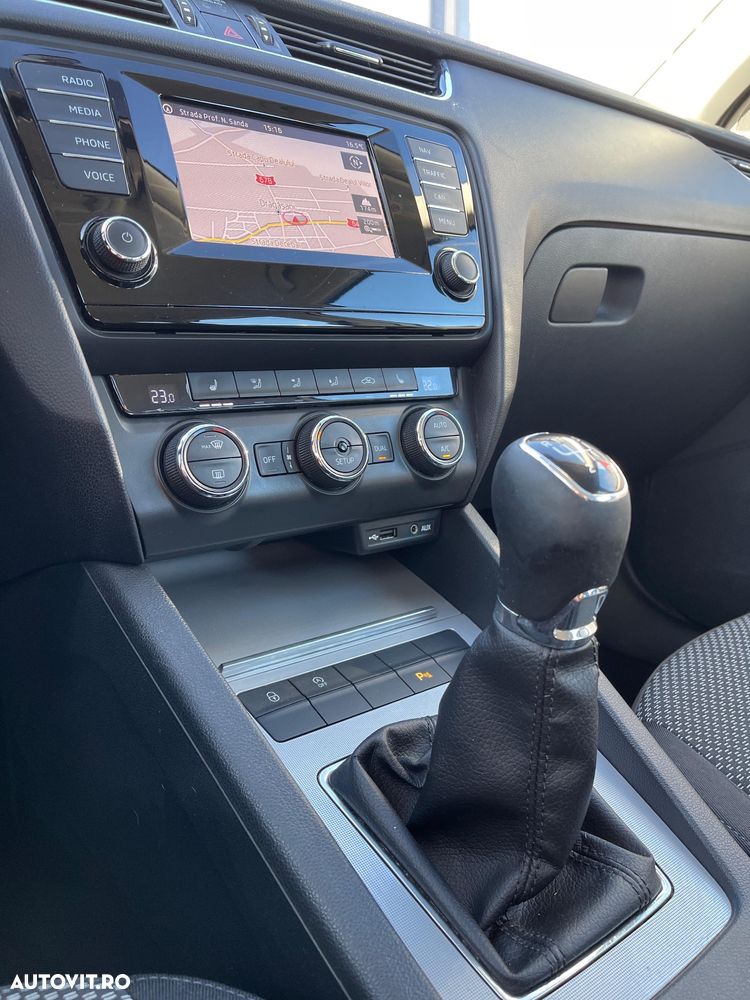 Skoda Octavia 1.6 TDI DPF Active Green tec - 22