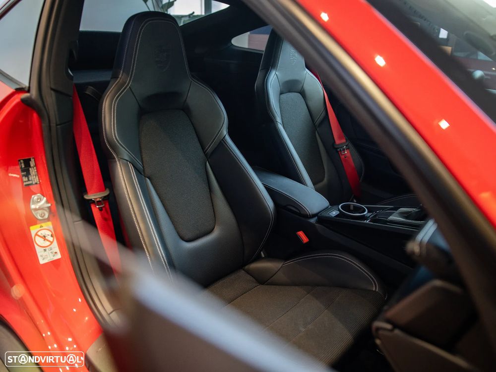 Porsche 911 (992) GT3 Touring Package PDK - 32