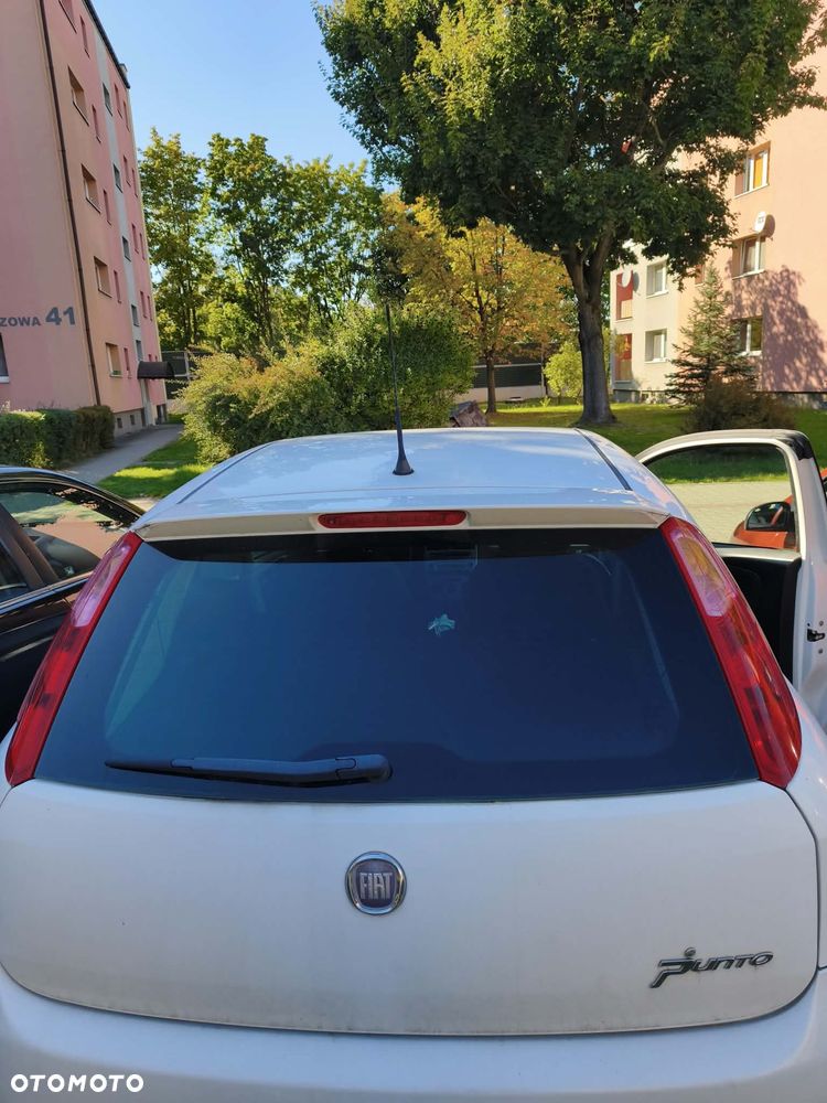 Fiat Grande Punto 2009 photo 5
