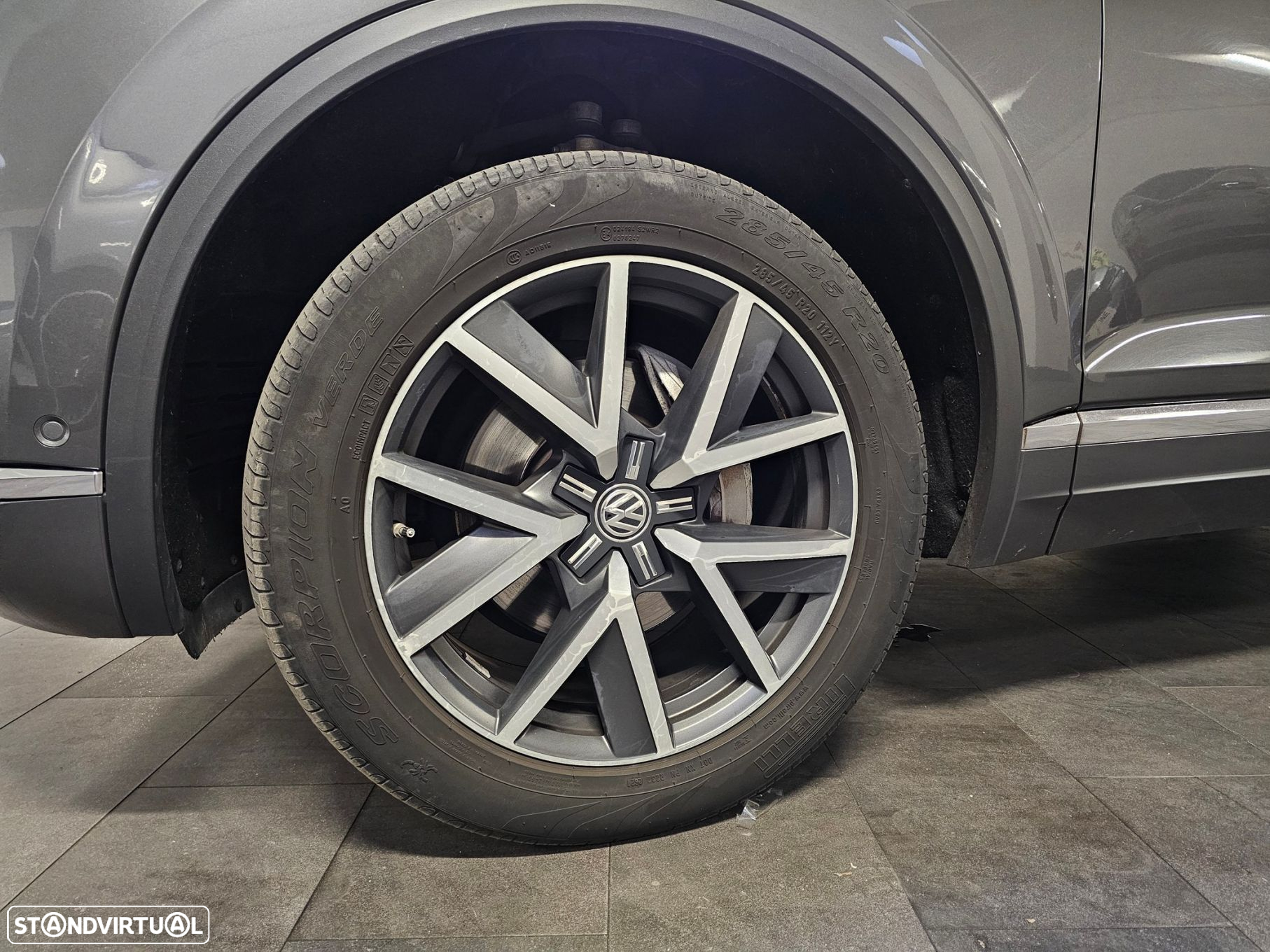 VW Touareg 3.0 TDI V6 Elegance Plus - 36