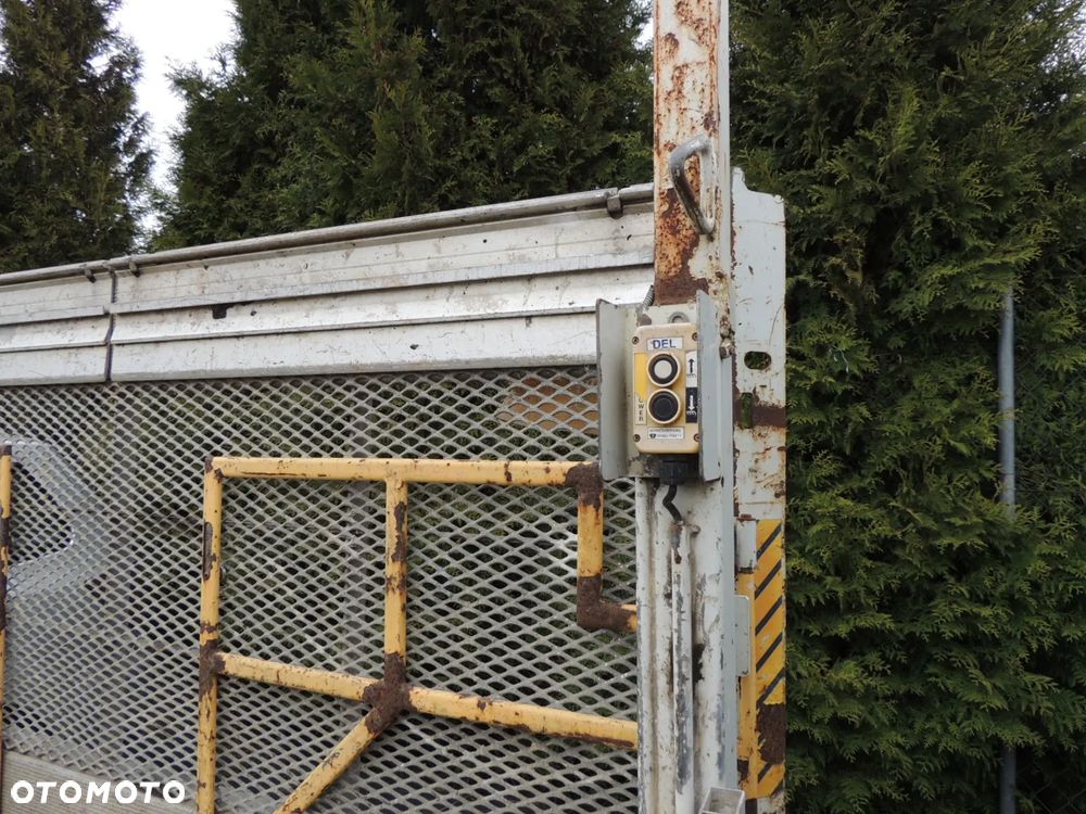 Skrzynia ładunkowa z platformą elektryczną - 6