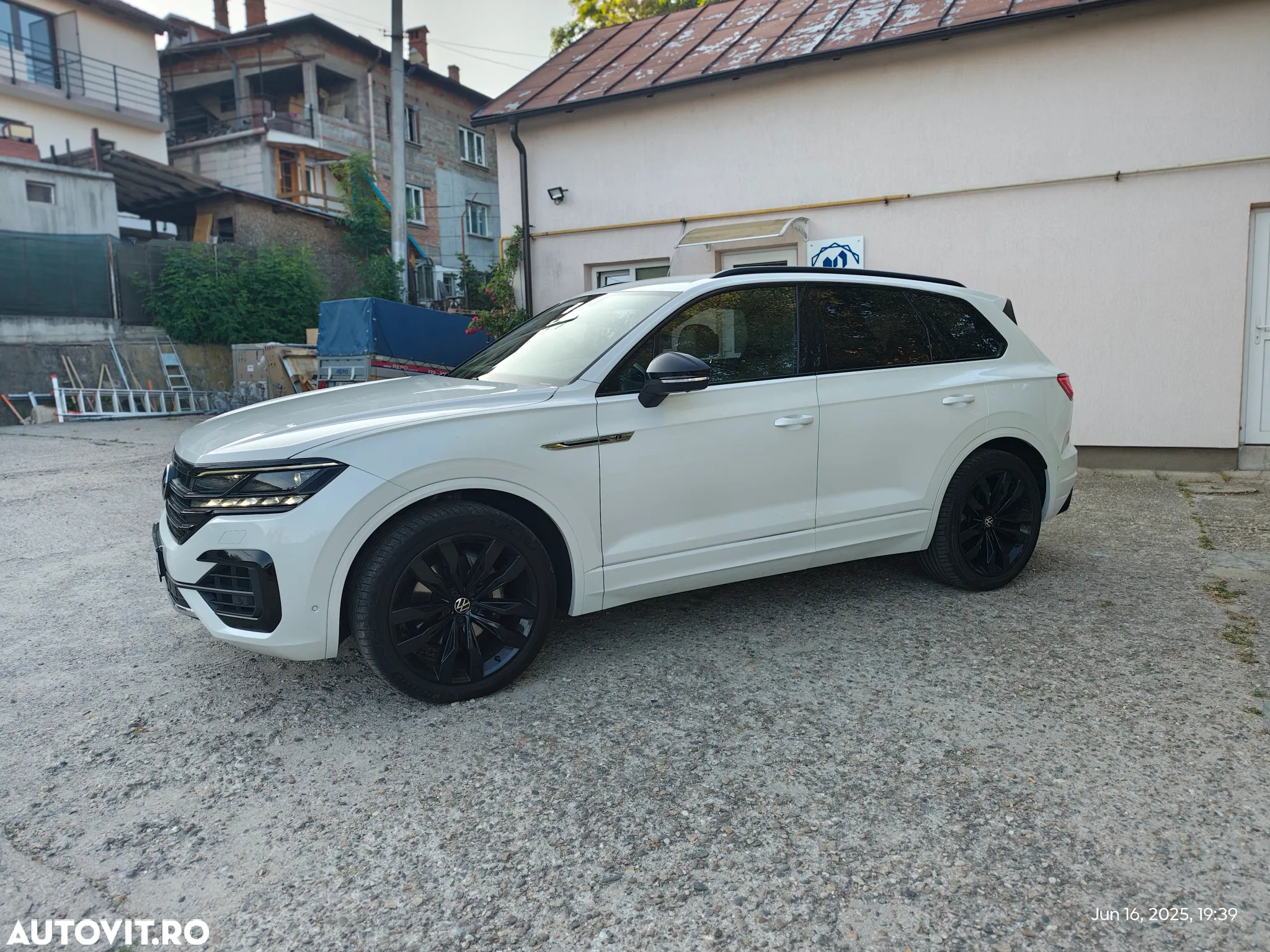 Volkswagen Touareg V6 TDI 4MOTION R-Line - 3