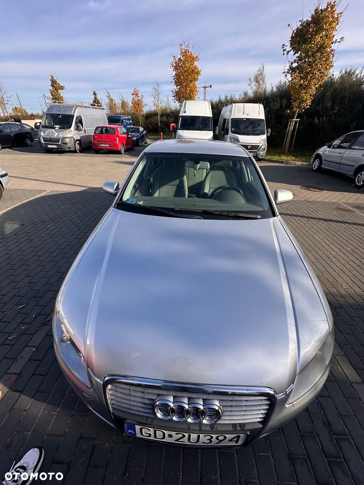 Audi A4 Limousine - 5