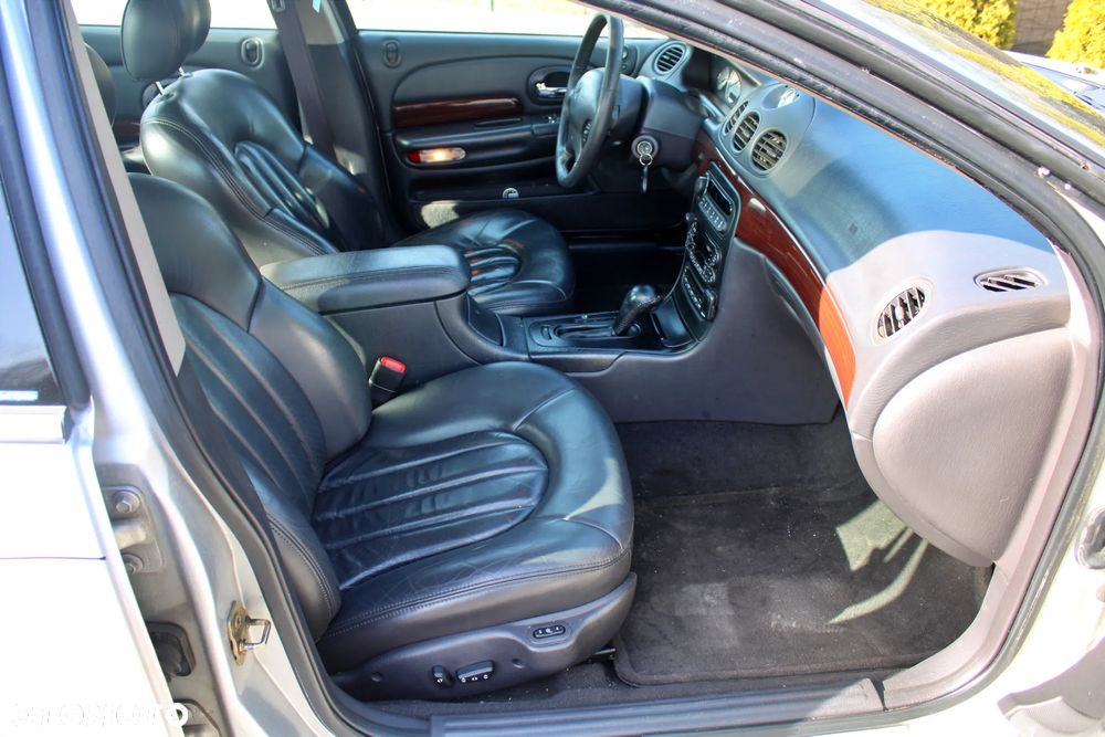 Chrysler 300M - 22