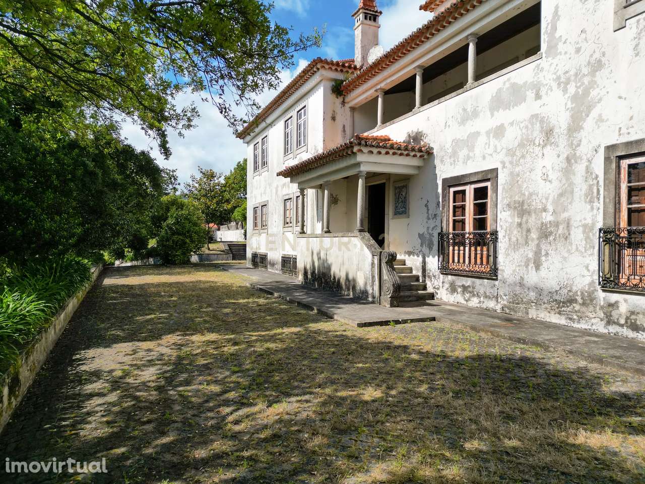 Moradia independente T7 com piscina em Abade do Neiva inserida num lot - Grande imagem: 4/31