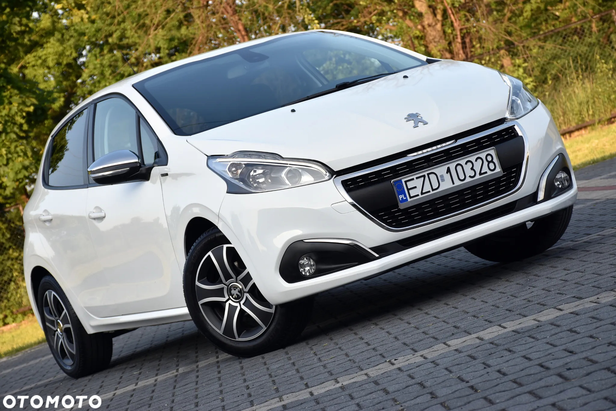 Peugeot 208 - 2