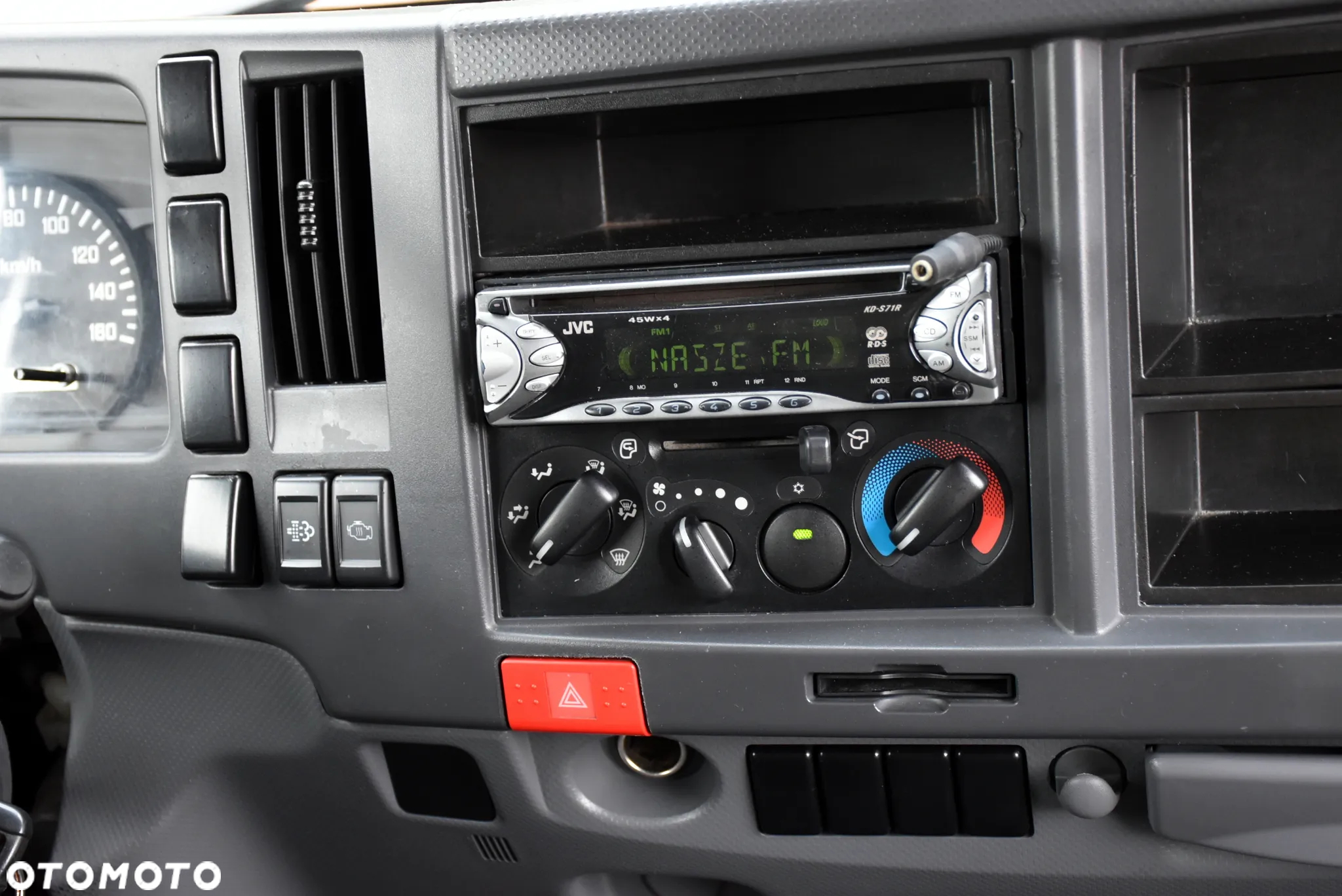 Isuzu N-SERIES m21 - 20