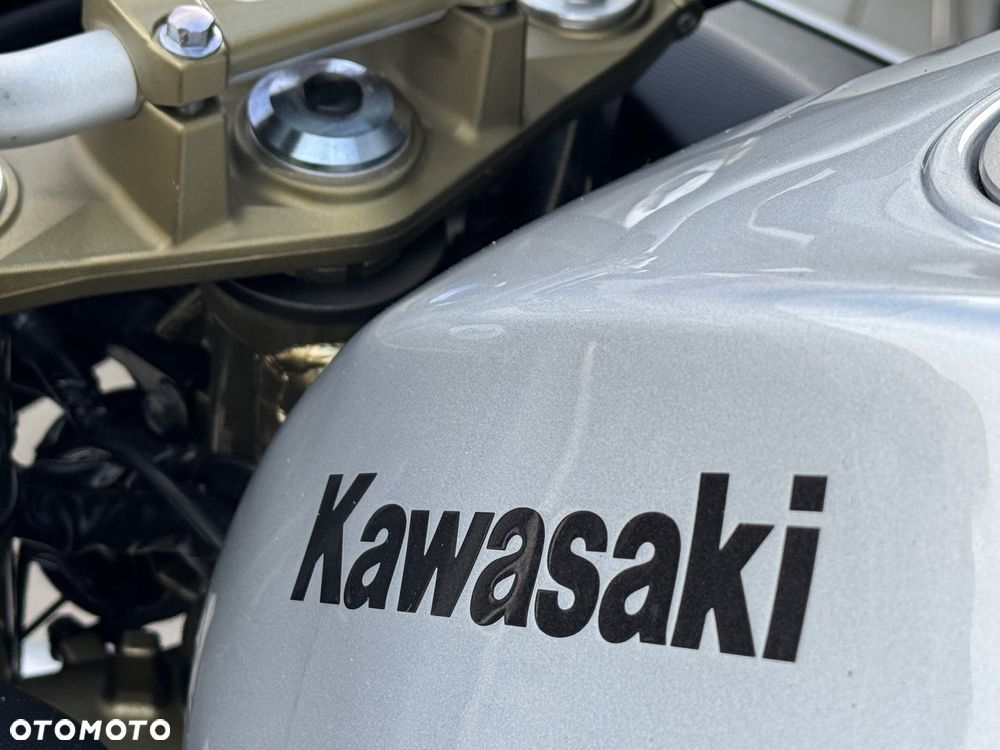 Kawasaki ER - 25