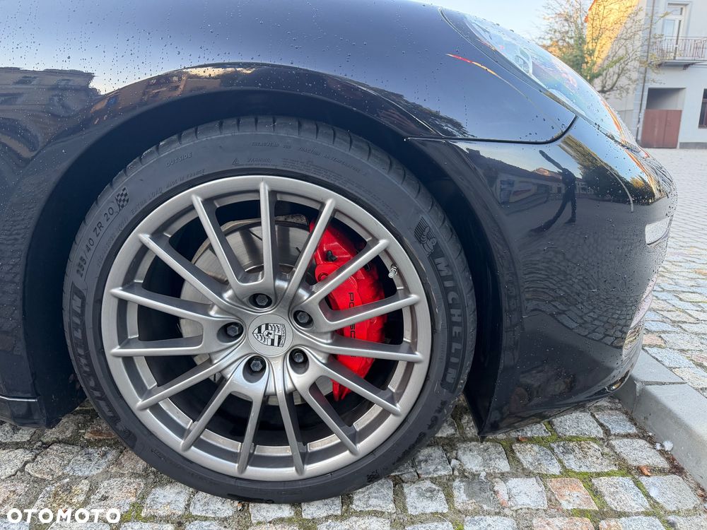 Porsche Panamera S - 19