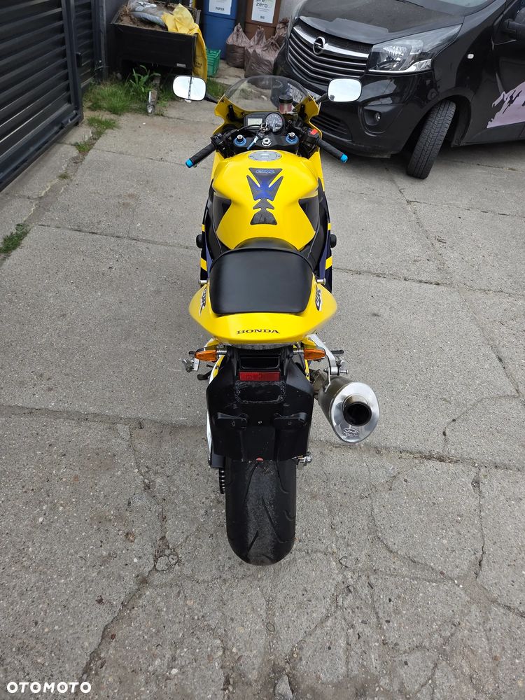 Honda CBR - 16