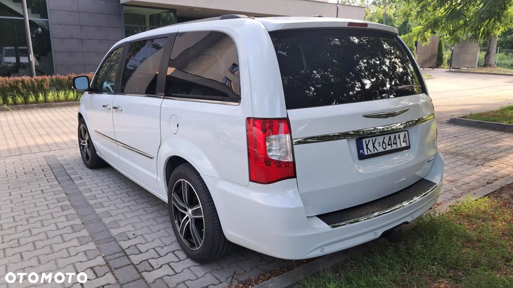 Chrysler Town & Country 3.6 Limited - 5