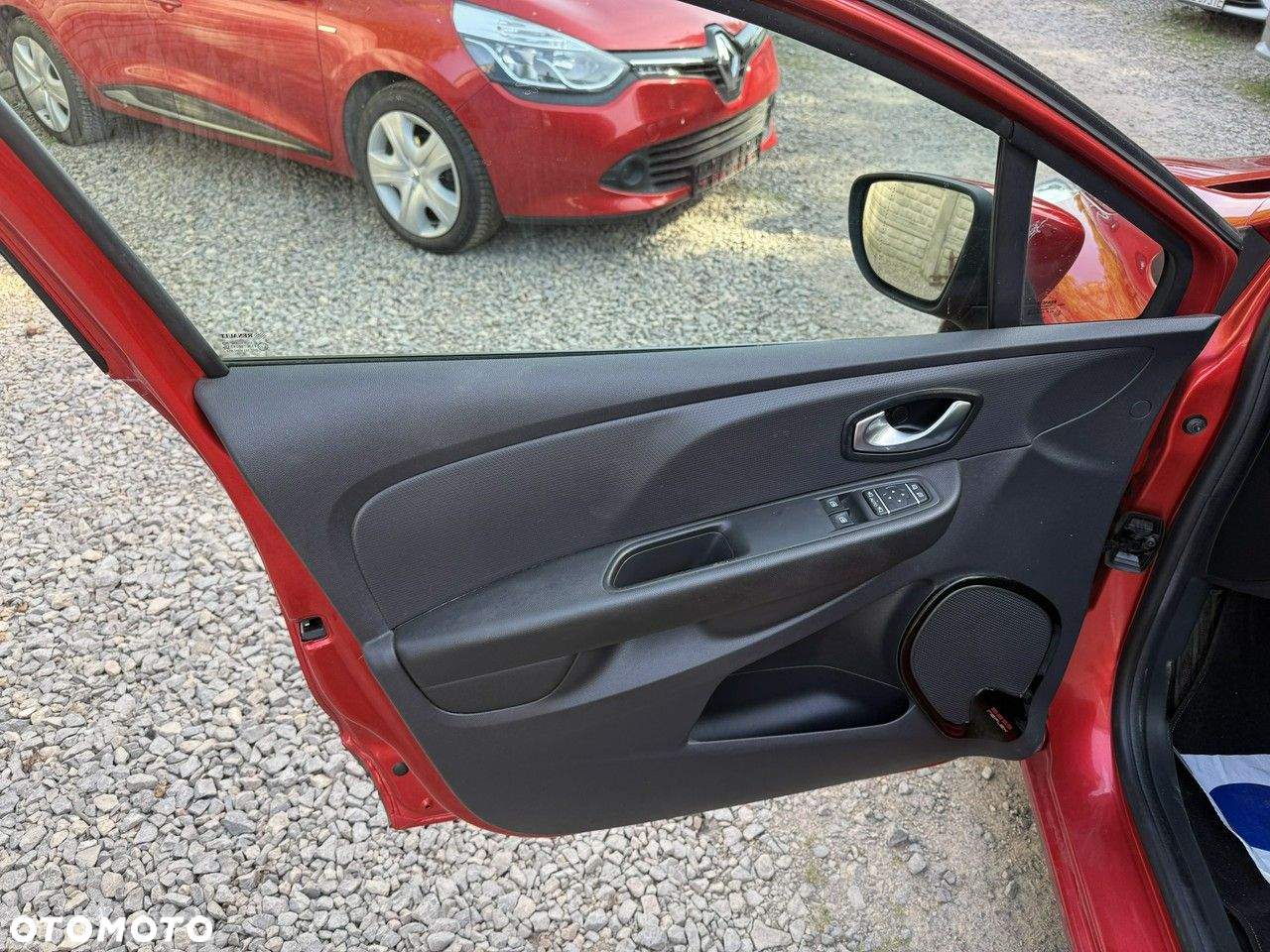 Renault Clio - 15
