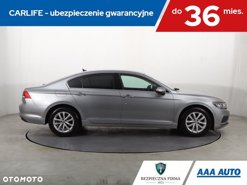 Volkswagen Passat - 8