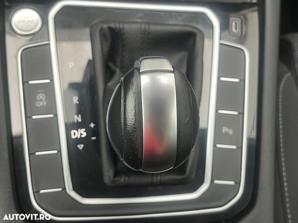 Volkswagen Passat 2.0 TDI DSG Comfortline - 18
