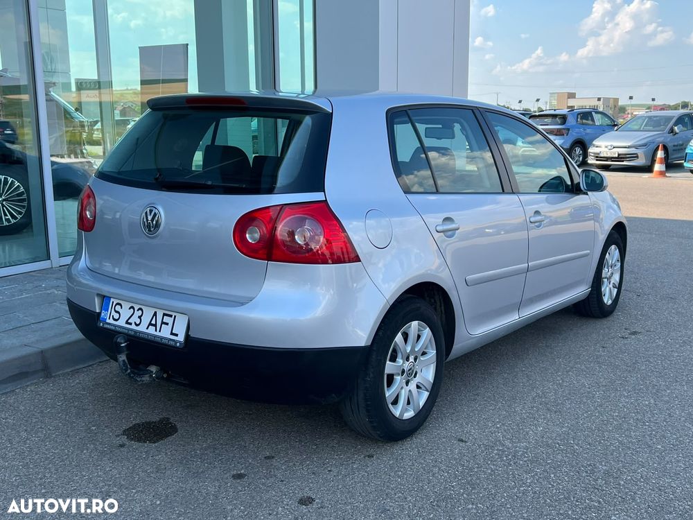 Volkswagen Golf 1.9 TDI Comfortline DSG - 4
