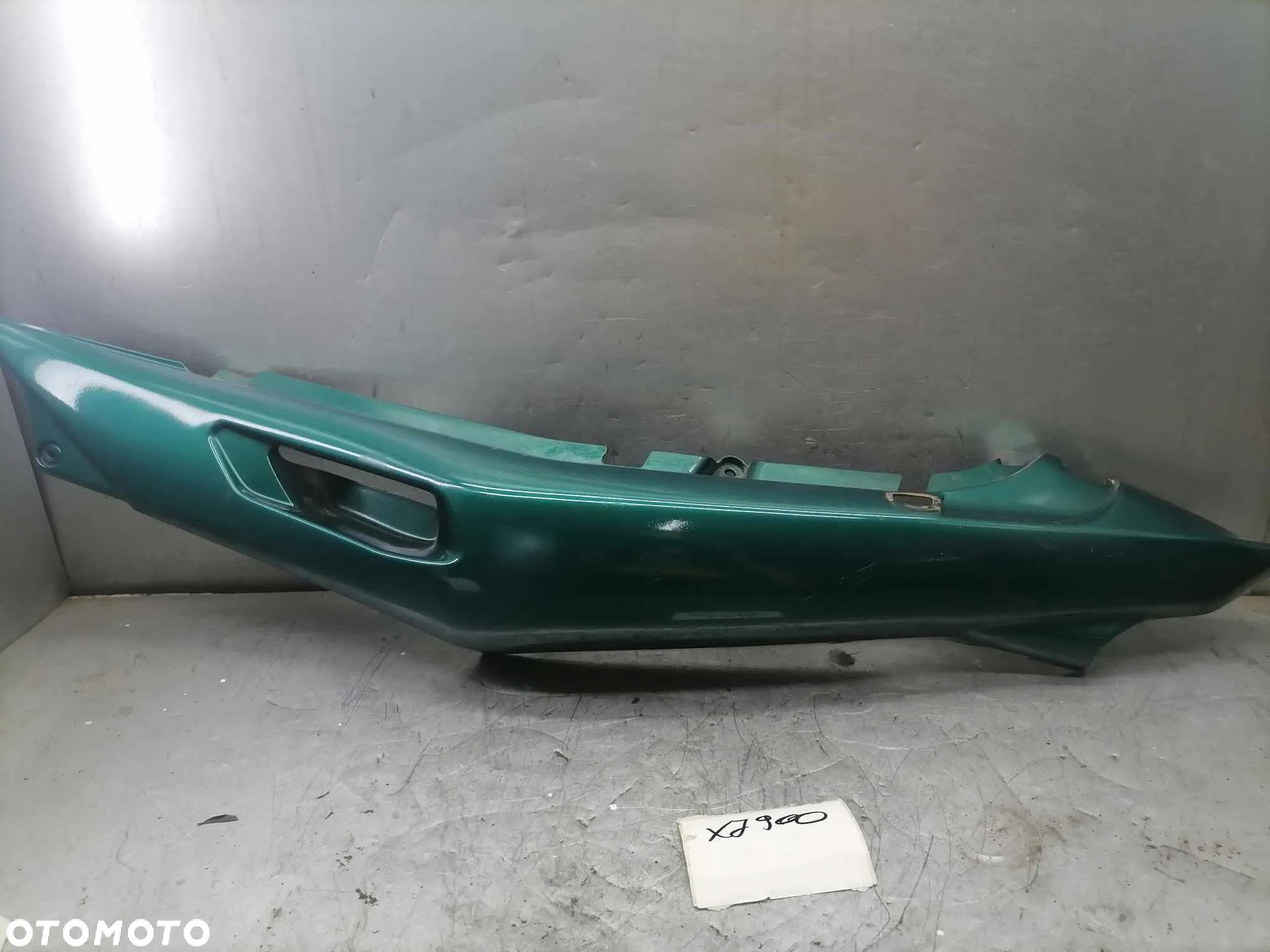 Yamaha XJ 900 bok boczek ogon lewy - 1