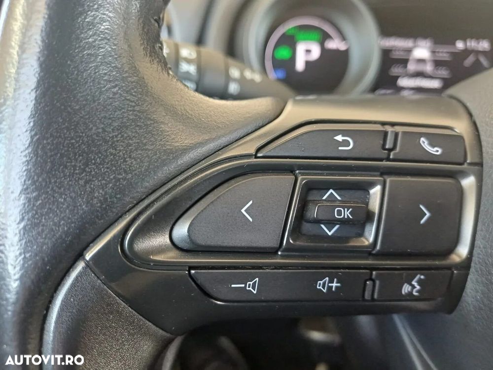 Toyota Yaris 1.5 VVT-i HSD Dynamic - 15