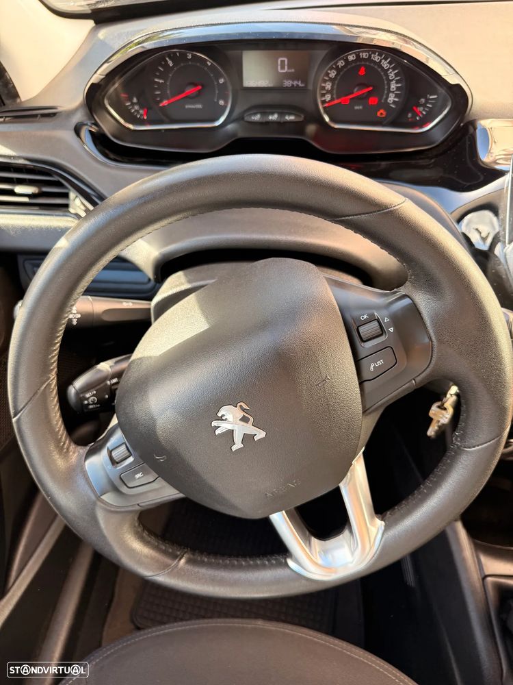 Peugeot 208 1.4 HDi - 6