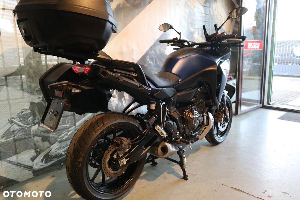 Yamaha MT - 28