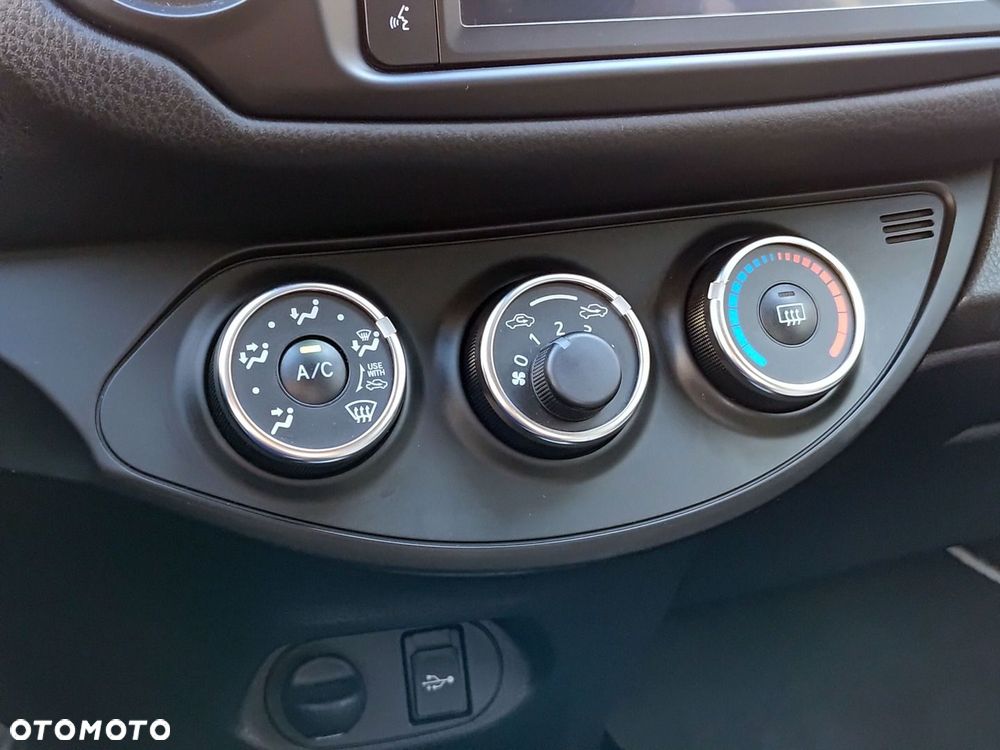 Toyota Yaris - 17