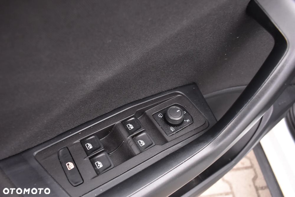 Volkswagen T-Roc 1.5 TSI Life - 23