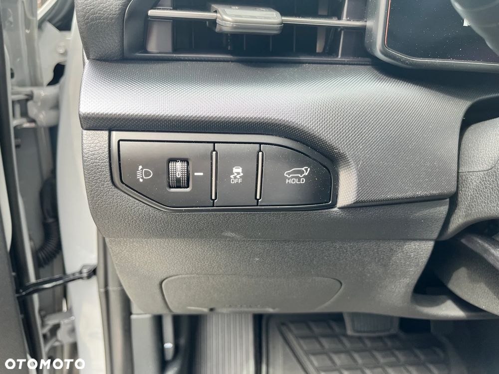 Kia XCeed 1.6 T-GDI Business Line DCT - 33