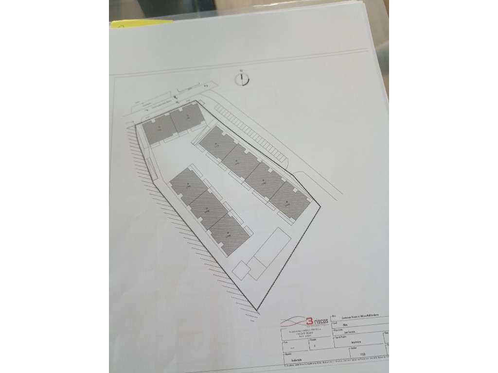 Terreno fantástico com projeto para 150 apartamentos - Grande imagem: 2/5