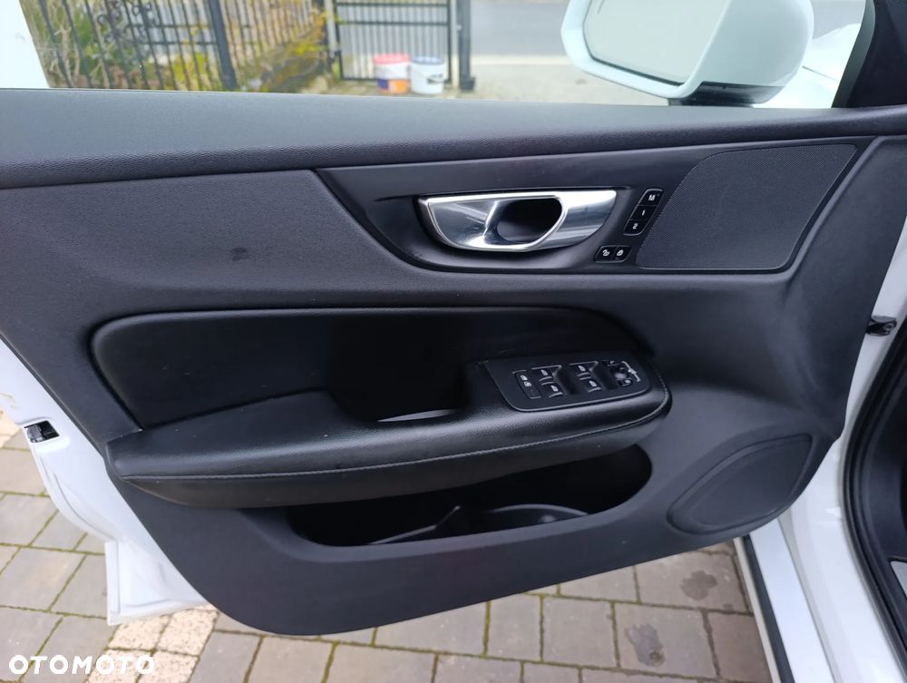 Volvo S60 T6 AWD Momentum Pro - 20