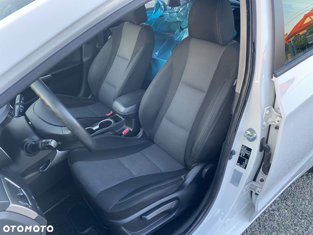 Hyundai i30 blue 1.4 Style - 23
