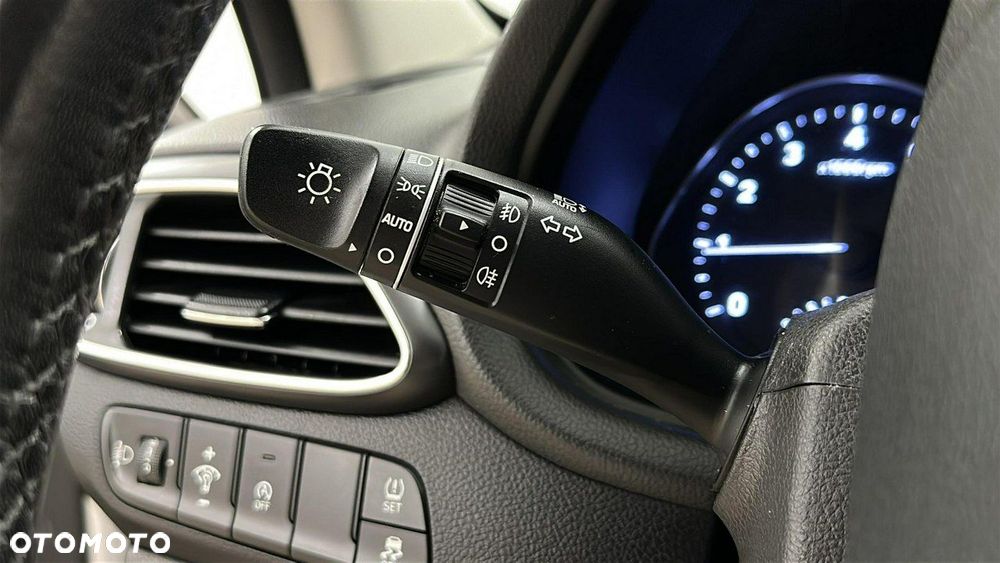 Hyundai i30 1.5 DPI Classic + - 24