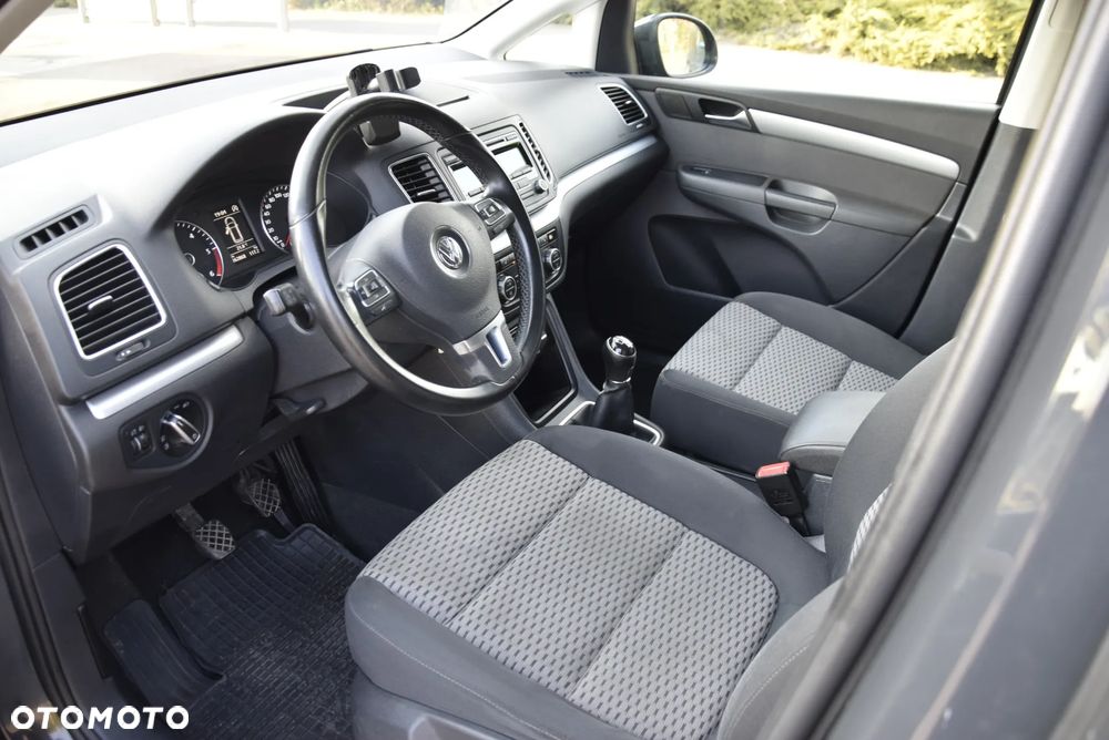 Volkswagen Sharan - 37