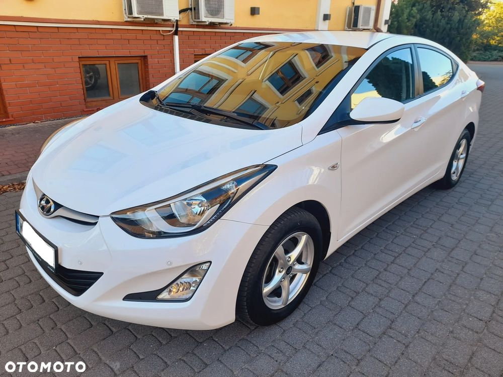 Hyundai Elantra - 29
