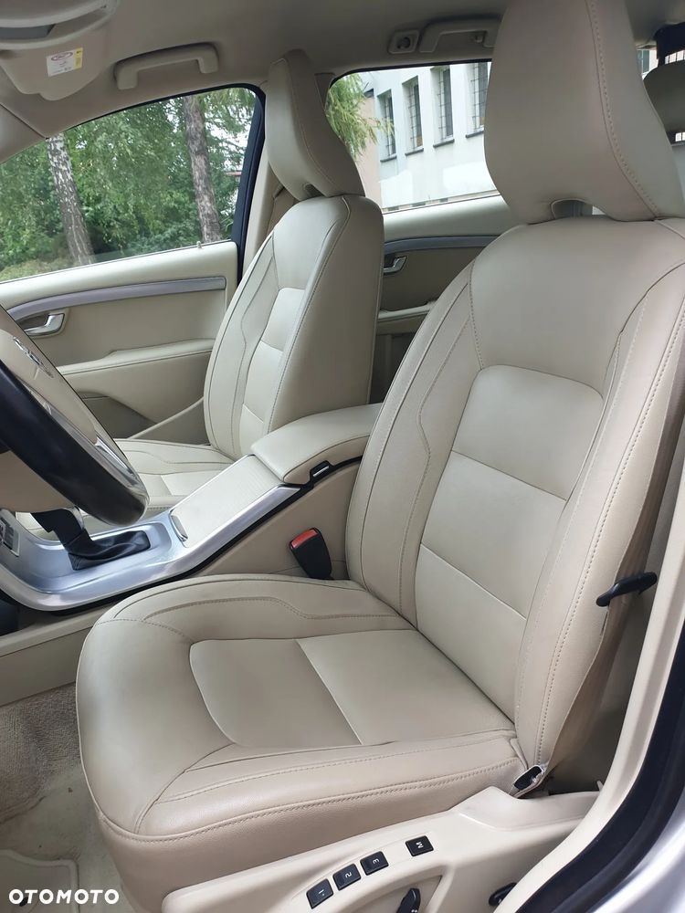 Volvo V70 D4 Geartronic Linje Svart - 24