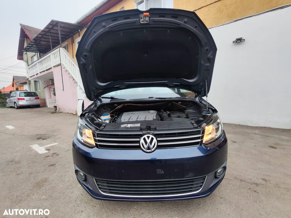 Volkswagen Touran 2.0 TDI DPF STYLE - 15