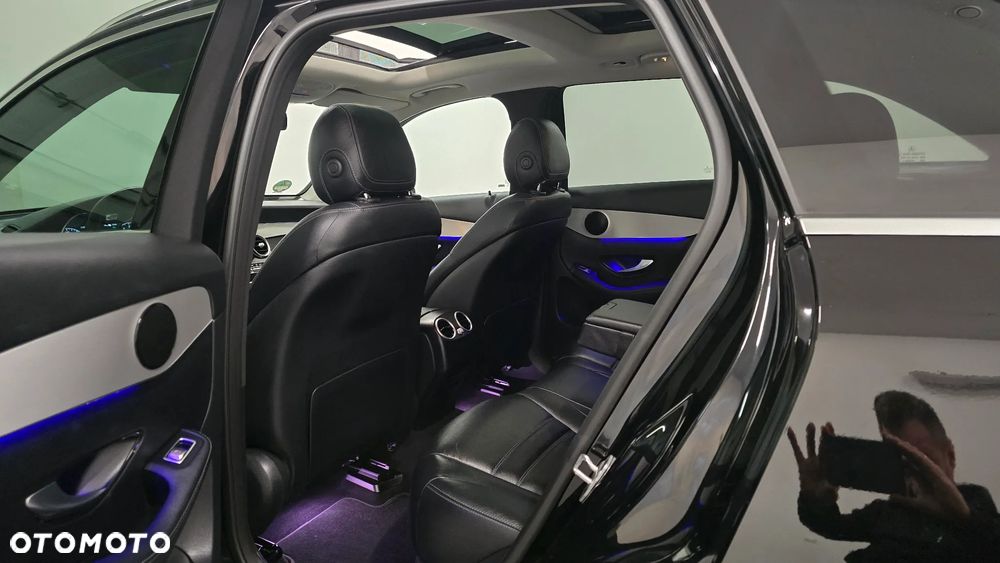 Mercedes-Benz GLC 300 de 4Matic 9G-TRONIC AMG Line Plus - 6