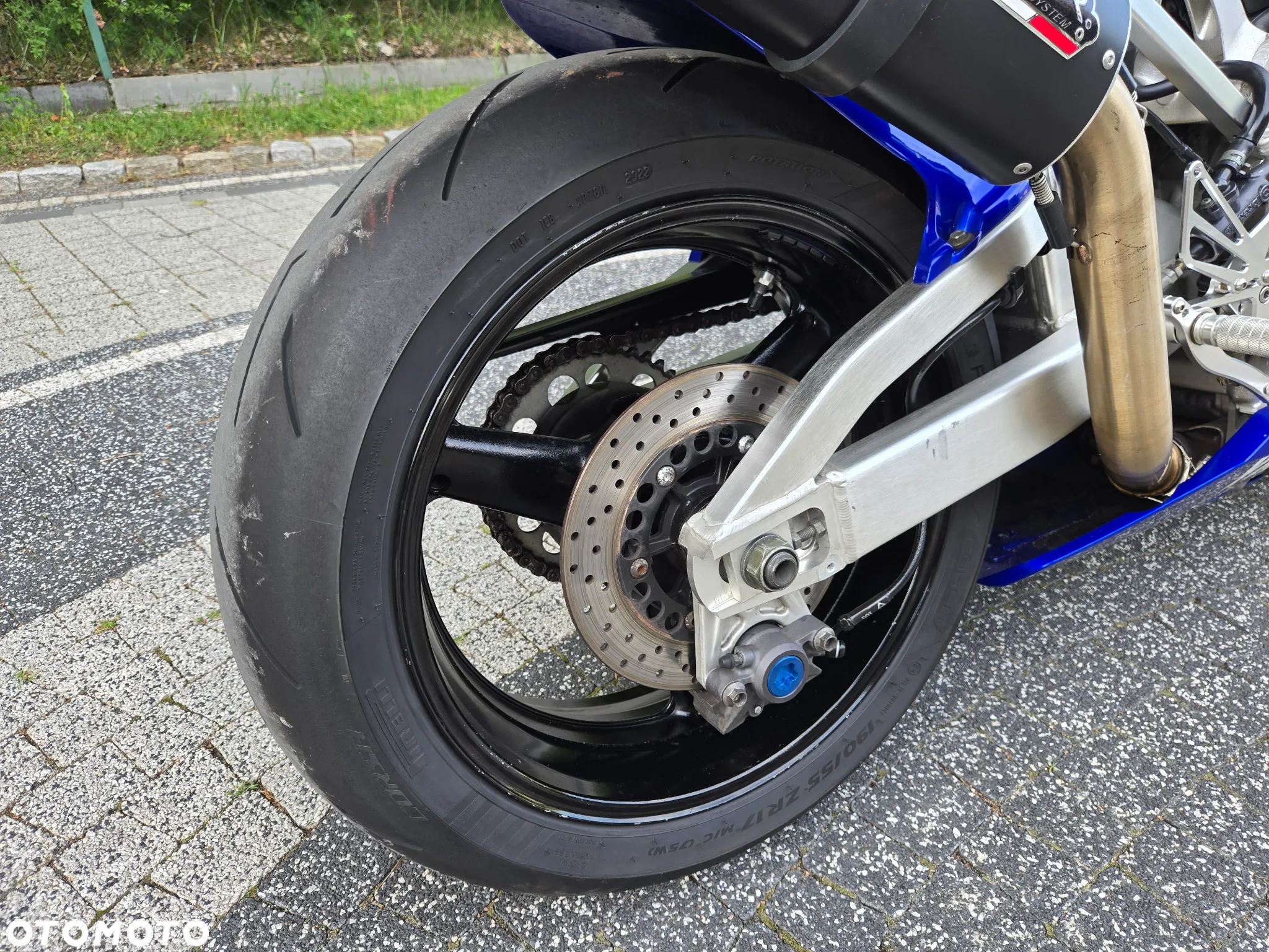 Yamaha R1 - 21