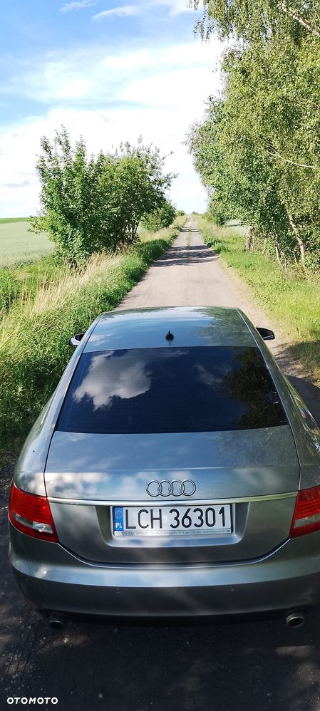 Audi A6 Avant 4.2 quattro tiptronic - 25