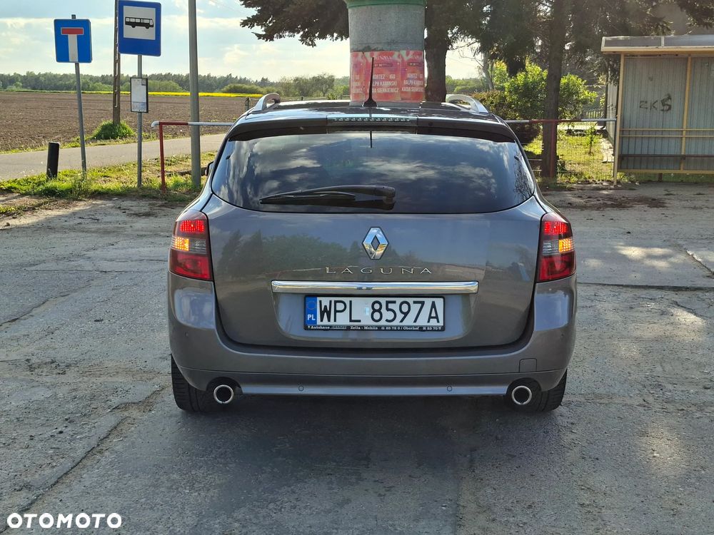 Renault Laguna ENERGY dCi 175 FAP Start & Stop GT - 9