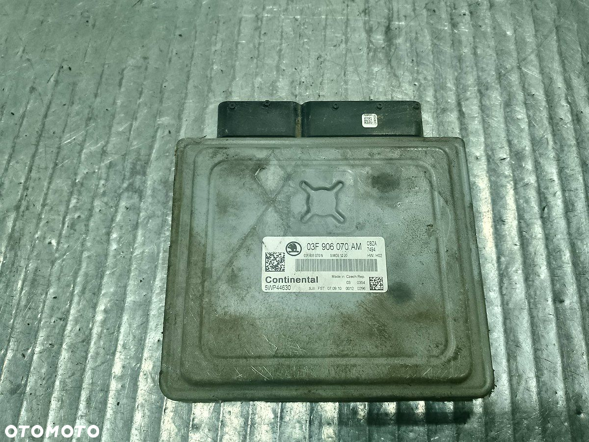 KOMPUTER, STEROWNIK SKODA FABIA II LIFT 03F906070AM 5WP44630 1.2 TSI - 3