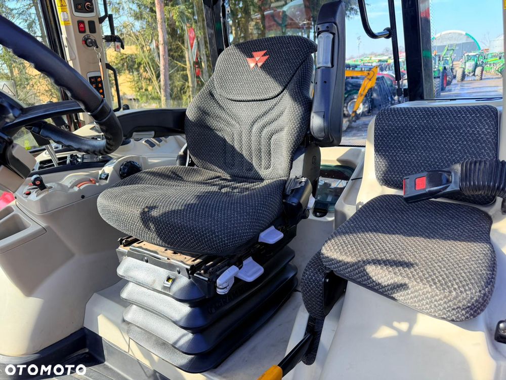 Massey Ferguson 7718S - 21